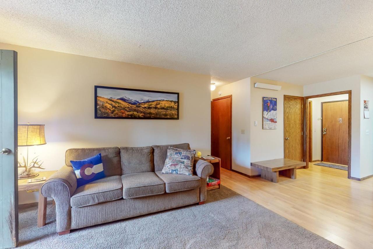 Kings Crossing Apartments 冬季公园 外观 照片