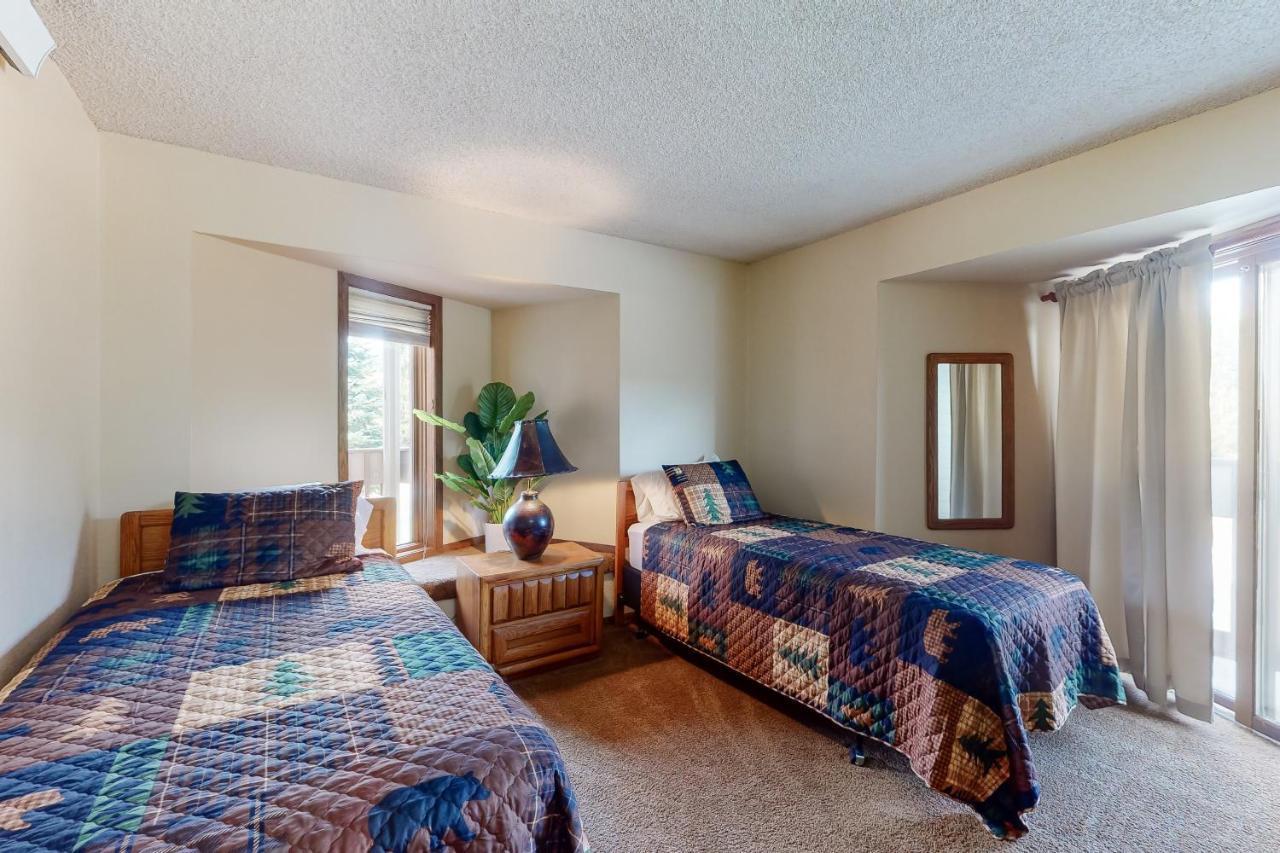 Kings Crossing Apartments 冬季公园 外观 照片