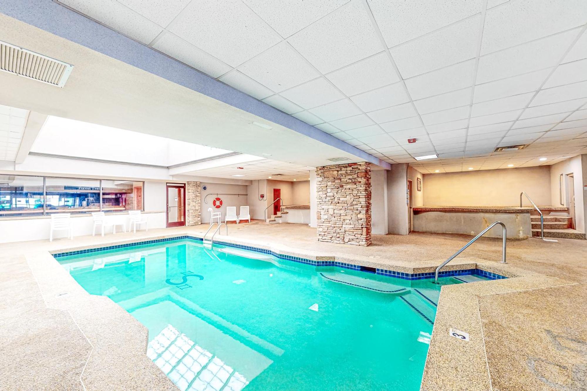 Kings Crossing Apartments 冬季公园 客房 照片